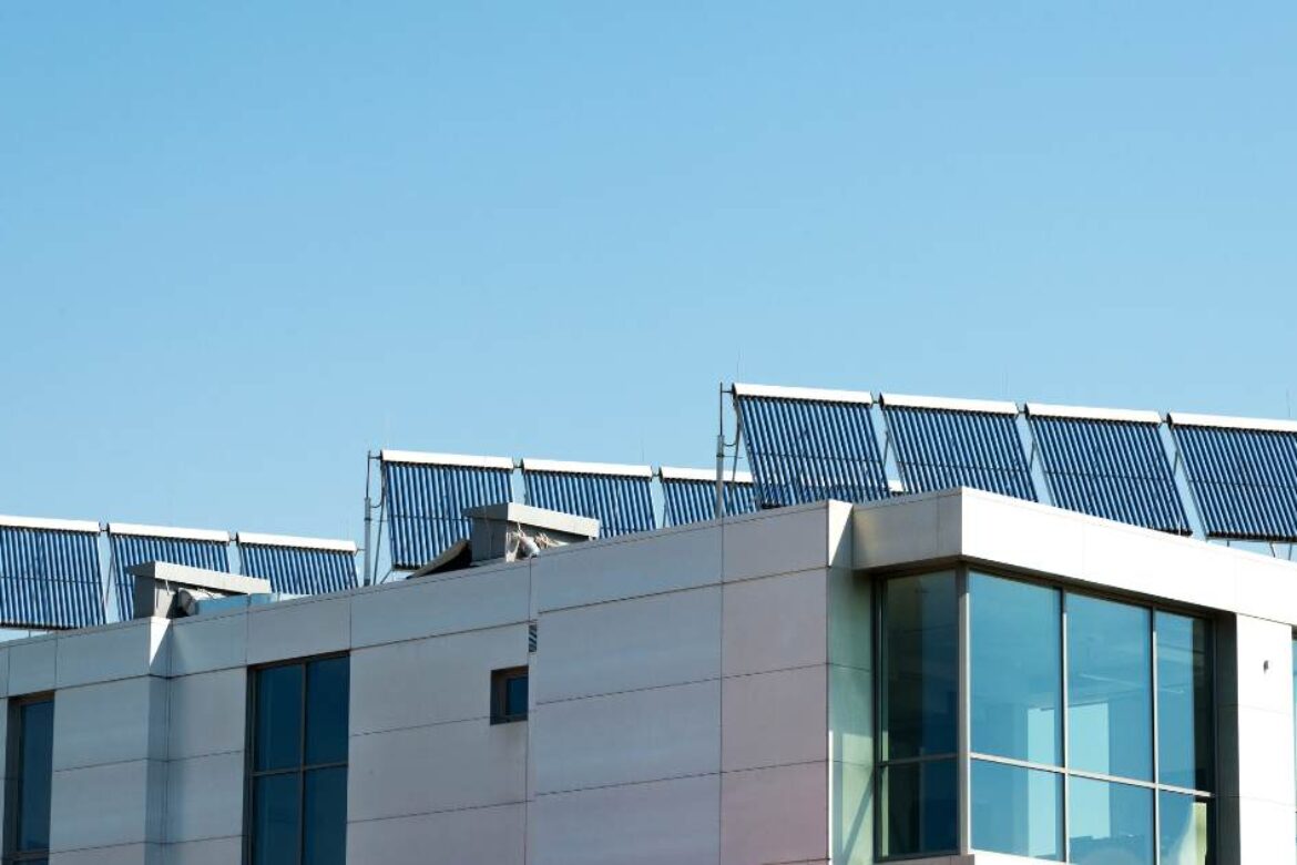 solar water heating system installation (3)