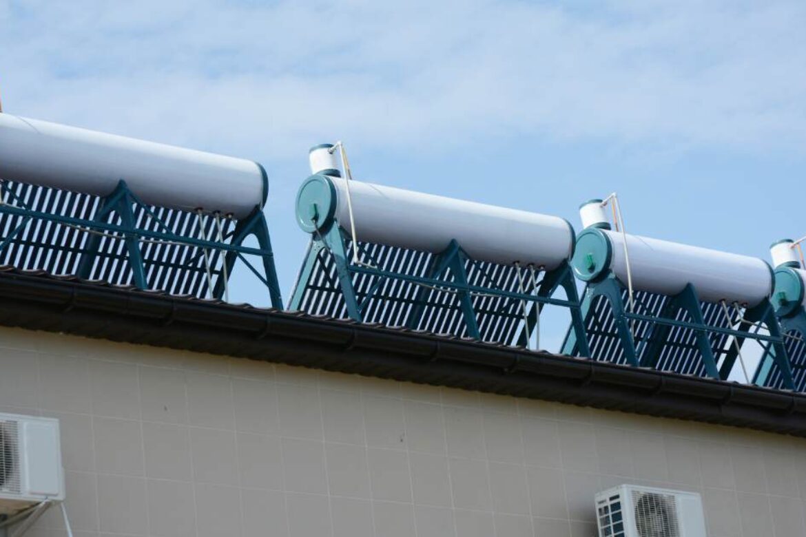 solar water heating system installation (6)
